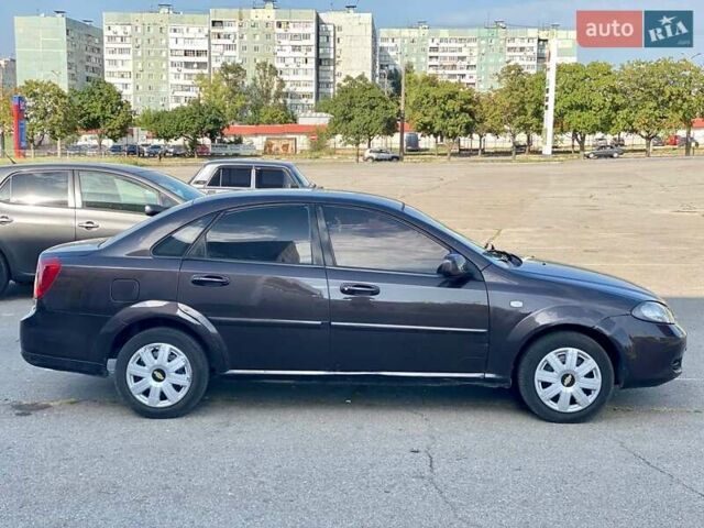 Коричневый Равон Gentra, объемом двигателя 1.49 л и пробегом 190 тыс. км за 4200 $, фото 6 на Automoto.ua