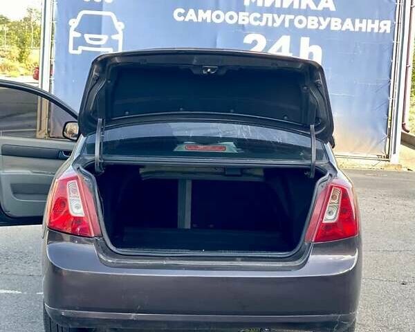 Коричневый Равон Gentra, объемом двигателя 1.49 л и пробегом 190 тыс. км за 4200 $, фото 2 на Automoto.ua