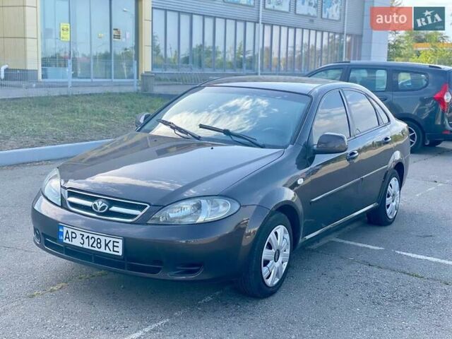 Коричневый Равон Gentra, объемом двигателя 1.49 л и пробегом 190 тыс. км за 4200 $, фото 5 на Automoto.ua