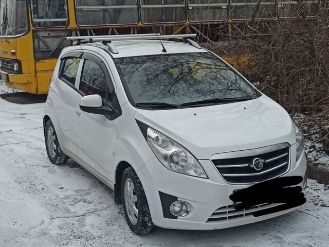 Белый Равон Р2, объемом двигателя 1.25 л и пробегом 60 тыс. км за 7400 $, фото 4 на Automoto.ua