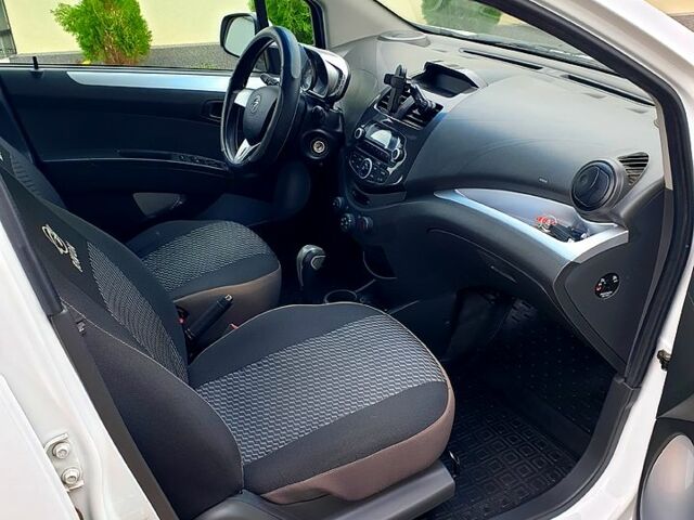 Білий Равон Р2, об'ємом двигуна 1.2 л та пробігом 105 тис. км за 6799 $, фото 7 на Automoto.ua