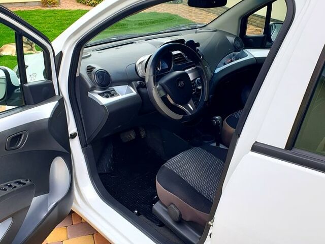 Білий Равон Р2, об'ємом двигуна 1.2 л та пробігом 105 тис. км за 6799 $, фото 6 на Automoto.ua