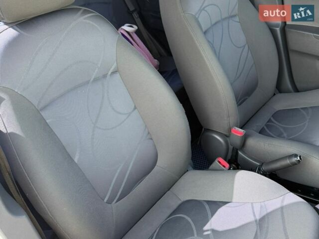 Білий Равон Р2, об'ємом двигуна 1.25 л та пробігом 63 тис. км за 6900 $, фото 26 на Automoto.ua