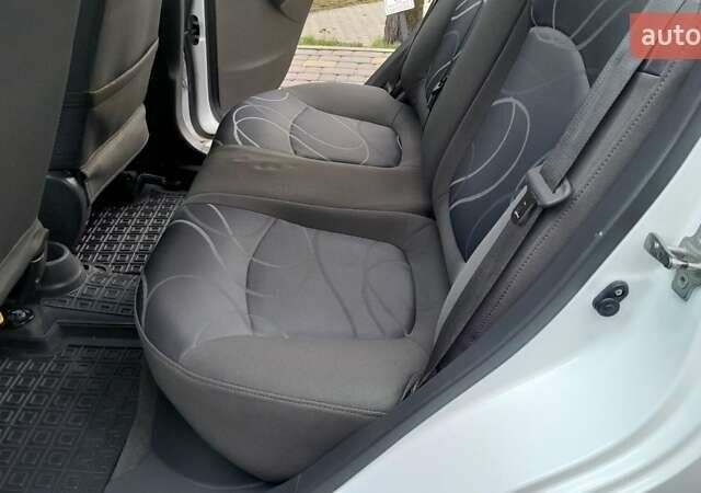 Білий Равон Р2, об'ємом двигуна 1.25 л та пробігом 107 тис. км за 6800 $, фото 28 на Automoto.ua