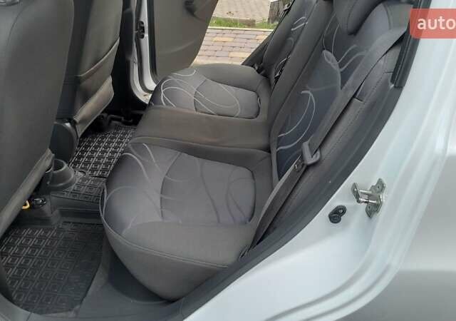 Білий Равон Р2, об'ємом двигуна 1.25 л та пробігом 107 тис. км за 6800 $, фото 30 на Automoto.ua