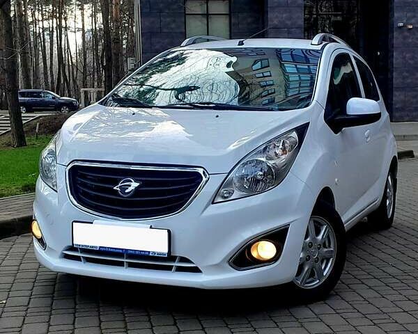 Білий Равон Р2, об'ємом двигуна 1.25 л та пробігом 107 тис. км за 6800 $, фото 1 на Automoto.ua