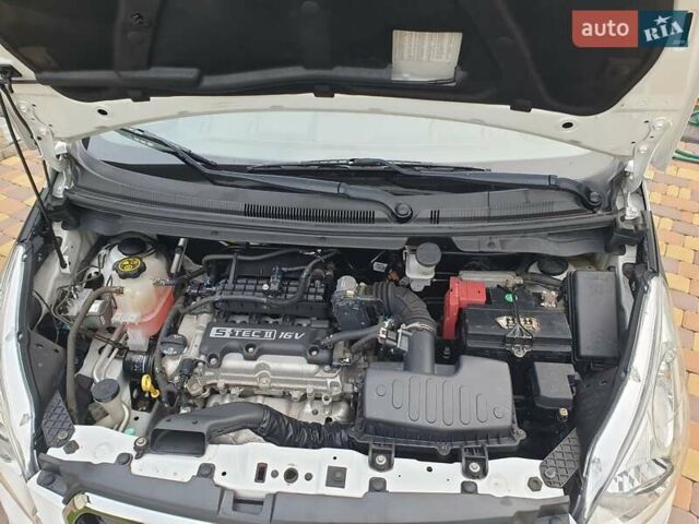 Білий Равон Р2, об'ємом двигуна 1.25 л та пробігом 105 тис. км за 6950 $, фото 4 на Automoto.ua