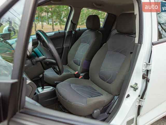 Білий Равон Р2, об'ємом двигуна 1.2 л та пробігом 101 тис. км за 5990 $, фото 4 на Automoto.ua