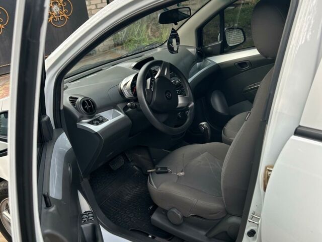 Білий Равон Р2, об'ємом двигуна 1.26 л та пробігом 34 тис. км за 8000 $, фото 3 на Automoto.ua