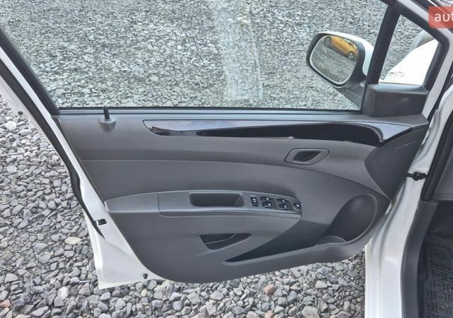 Белый Равон Р2, объемом двигателя 1.25 л и пробегом 55 тыс. км за 7700 $, фото 25 на Automoto.ua