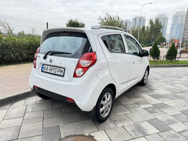 Белый Равон Р2, объемом двигателя 1.2 л и пробегом 75 тыс. км за 7200 $, фото 4 на Automoto.ua