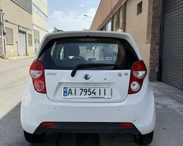 Білий Равон Р2, об'ємом двигуна 1.25 л та пробігом 69 тис. км за 6700 $, фото 2 на Automoto.ua