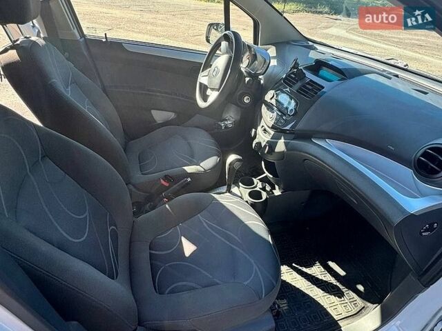 Білий Равон Р2, об'ємом двигуна 1.25 л та пробігом 42 тис. км за 7500 $, фото 2 на Automoto.ua