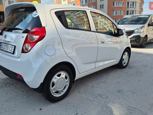 Білий Равон Р2, об'ємом двигуна 1.25 л та пробігом 55 тис. км за 7300 $, фото 3 на Automoto.ua