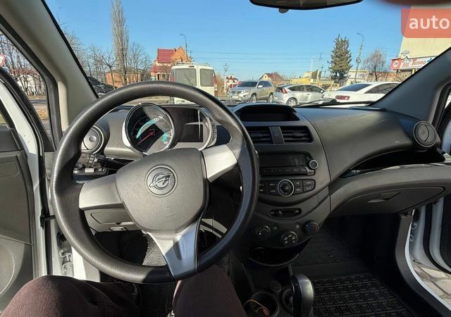 Белый Равон Р2, объемом двигателя 1.25 л и пробегом 54 тыс. км за 6500 $, фото 4 на Automoto.ua