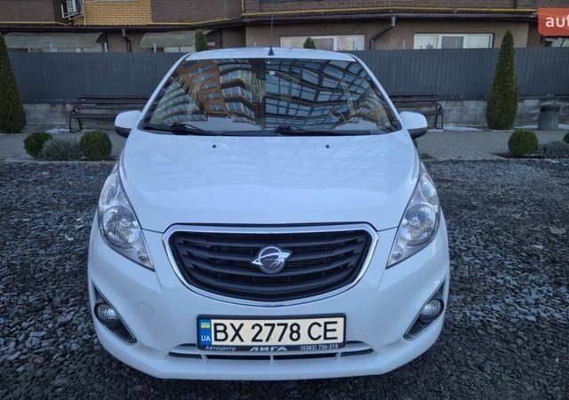 Белый Равон Р2, объемом двигателя 1.25 л и пробегом 55 тыс. км за 7700 $, фото 1 на Automoto.ua