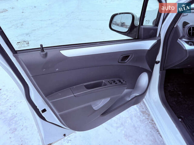 Білий Равон Р2, об'ємом двигуна 1.25 л та пробігом 75 тис. км за 6950 $, фото 16 на Automoto.ua