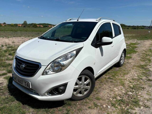 Белый Равон Р2, объемом двигателя 1.2 л и пробегом 58 тыс. км за 7200 $, фото 1 на Automoto.ua