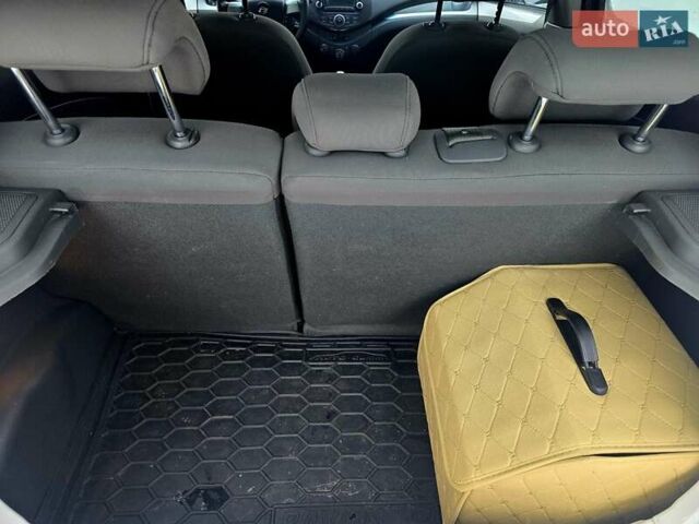 Білий Равон Р2, об'ємом двигуна 1.25 л та пробігом 46 тис. км за 7700 $, фото 5 на Automoto.ua