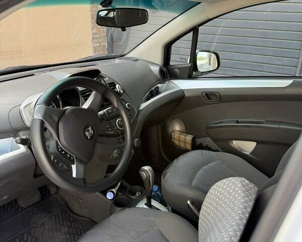 Білий Равон Р2, об'ємом двигуна 1.25 л та пробігом 69 тис. км за 6700 $, фото 6 на Automoto.ua