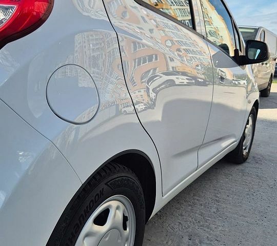 Білий Равон Р2, об'ємом двигуна 1.25 л та пробігом 55 тис. км за 7300 $, фото 7 на Automoto.ua