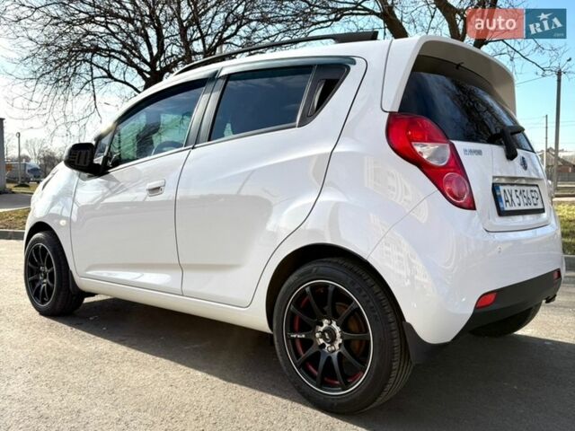 Белый Равон Р2, объемом двигателя 1.25 л и пробегом 56 тыс. км за 7000 $, фото 3 на Automoto.ua