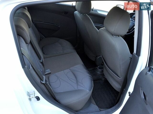 Білий Равон Р2, об'ємом двигуна 1.25 л та пробігом 65 тис. км за 6600 $, фото 6 на Automoto.ua