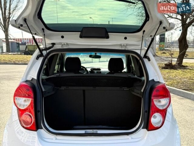 Белый Равон Р2, объемом двигателя 1.25 л и пробегом 56 тыс. км за 7000 $, фото 8 на Automoto.ua