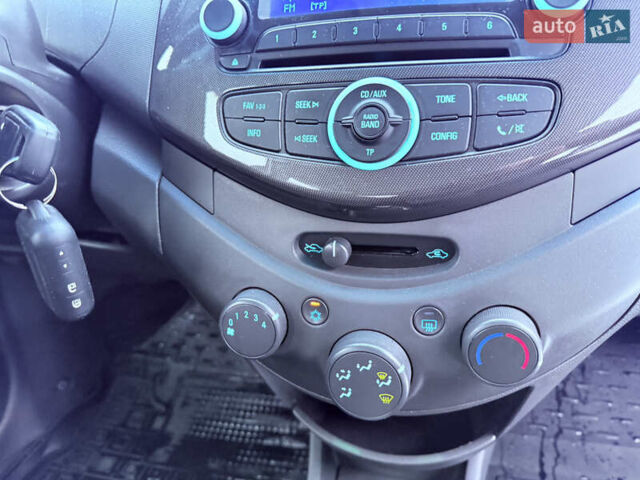 Білий Равон Р2, об'ємом двигуна 1.25 л та пробігом 75 тис. км за 6950 $, фото 10 на Automoto.ua