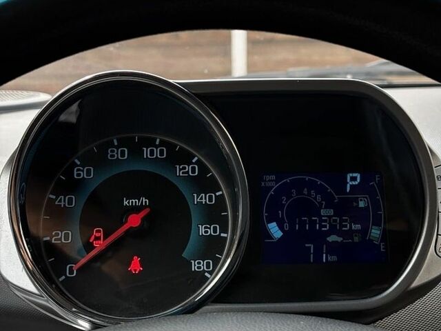 Білий Равон Р2, об'ємом двигуна 1.25 л та пробігом 177 тис. км за 6500 $, фото 22 на Automoto.ua