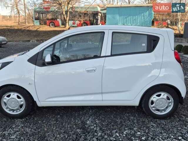 Белый Равон Р2, объемом двигателя 1.25 л и пробегом 55 тыс. км за 7500 $, фото 3 на Automoto.ua