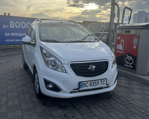 Белый Равон Р2, объемом двигателя 1.25 л и пробегом 60 тыс. км за 8000 $, фото 1 на Automoto.ua