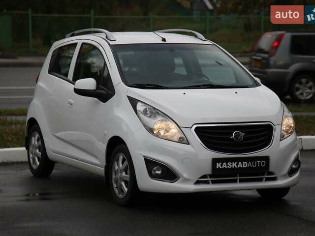 Белый Равон Р2, объемом двигателя 1.25 л и пробегом 43 тыс. км за 8400 $, фото 2 на Automoto.ua