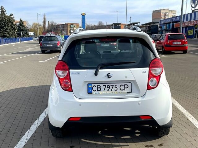 Білий Равон Р2, об'ємом двигуна 12 л та пробігом 22 тис. км за 8300 $, фото 6 на Automoto.ua