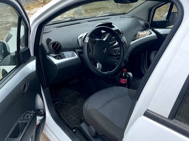 Білий Равон Р2, об'ємом двигуна 1.2 л та пробігом 0 тис. км за 8200 $, фото 2 на Automoto.ua