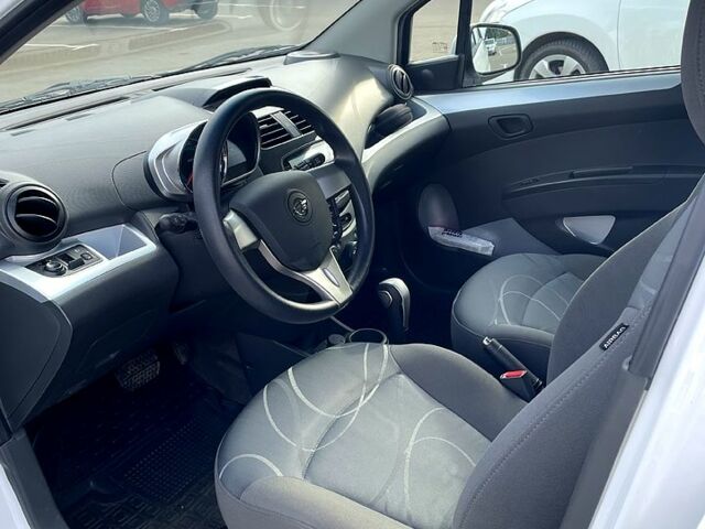 Білий Равон Р2, об'ємом двигуна 12 л та пробігом 22 тис. км за 8300 $, фото 4 на Automoto.ua
