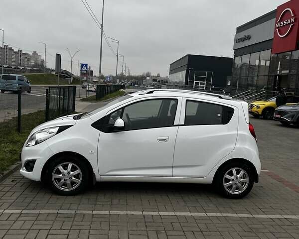 Белый Равон Р2, объемом двигателя 1.25 л и пробегом 28 тыс. км за 7900 $, фото 3 на Automoto.ua