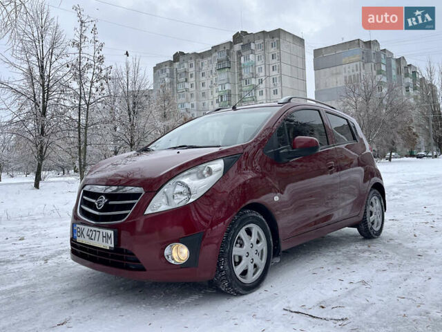 Красный Равон Р2, объемом двигателя 1.25 л и пробегом 126 тыс. км за 6400 $, фото 1 на Automoto.ua