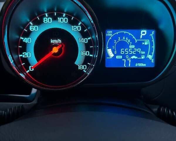 Красный Равон Р2, объемом двигателя 1.25 л и пробегом 65 тыс. км за 7000 $, фото 4 на Automoto.ua