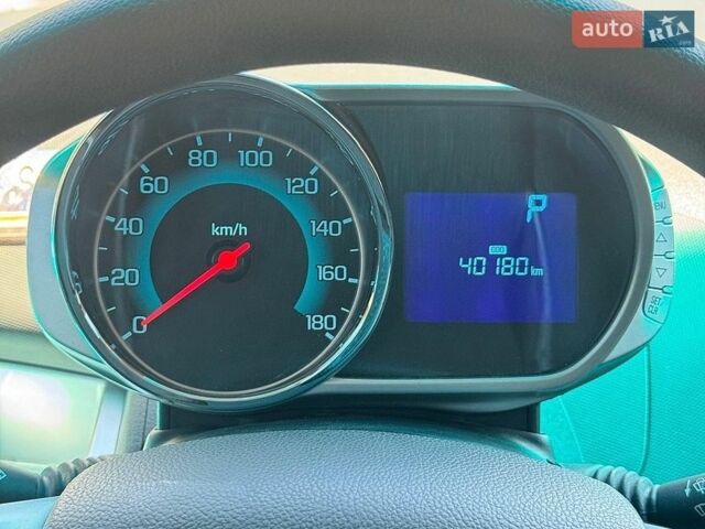 Красный Равон Р2, объемом двигателя 1.25 л и пробегом 41 тыс. км за 7500 $, фото 8 на Automoto.ua