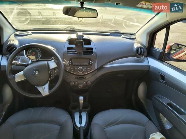 Красный Равон Р2, объемом двигателя 1.25 л и пробегом 93 тыс. км за 7500 $, фото 4 на Automoto.ua