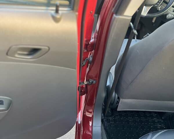 Красный Равон Р2, объемом двигателя 1.25 л и пробегом 37 тыс. км за 6500 $, фото 9 на Automoto.ua