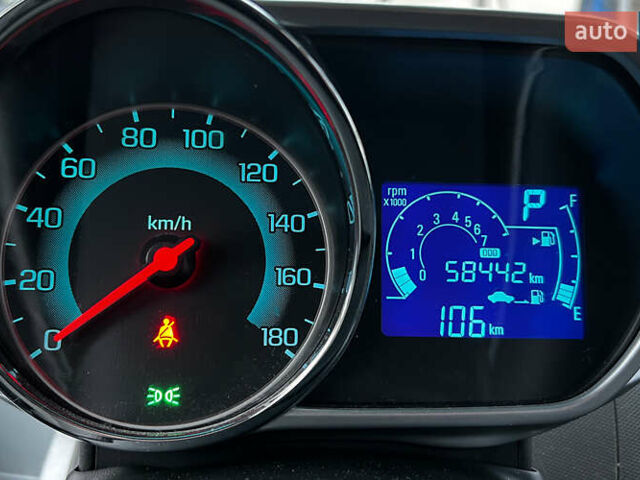 Червоний Равон Р2, об'ємом двигуна 1.25 л та пробігом 58 тис. км за 8700 $, фото 12 на Automoto.ua