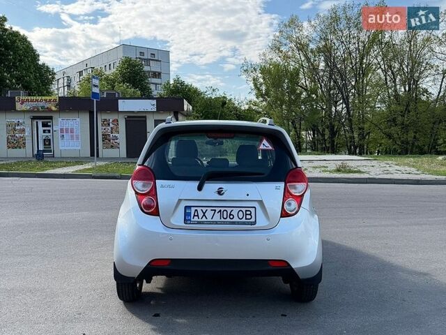 Серый Равон Р2, объемом двигателя 1.25 л и пробегом 35 тыс. км за 7500 $, фото 5 на Automoto.ua