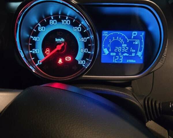 Равон Р2 2016 в Киеве на Automoto.ua Зеленый Равон Р2, объемом двигателя 1.25 л и пробегом 28 тыс. км за 7200 $, фото 7 на Automoto.ua