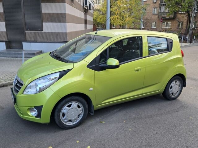 Равон Р2 2016 в Киеве на Automoto.ua Зеленый Равон Р2, объемом двигателя 1.2 л и пробегом 28 тыс. км за 7200 $, фото 1 на Automoto.ua