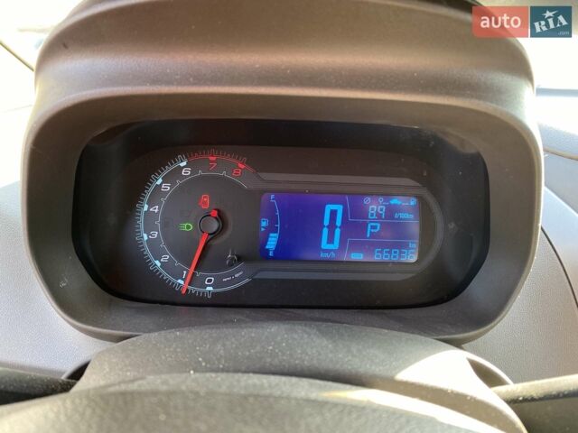 Білий Равон R4, об'ємом двигуна 1.5 л та пробігом 66 тис. км за 6300 $, фото 10 на Automoto.ua