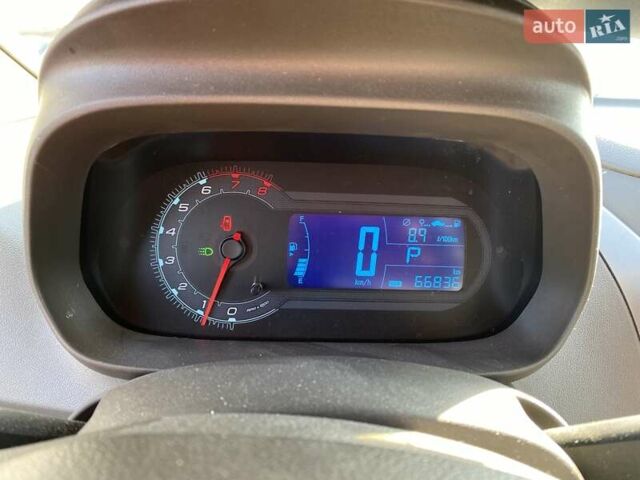 Білий Равон R4, об'ємом двигуна 1.5 л та пробігом 66 тис. км за 6300 $, фото 10 на Automoto.ua