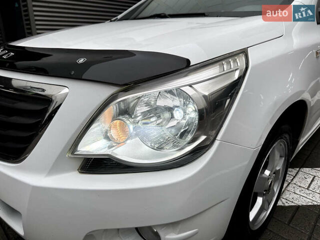 Білий Равон R4, об'ємом двигуна 1.49 л та пробігом 98 тис. км за 6998 $, фото 5 на Automoto.ua