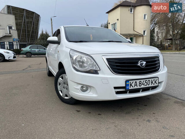 Білий Равон R4, об'ємом двигуна 1.5 л та пробігом 157 тис. км за 6300 $, фото 1 на Automoto.ua